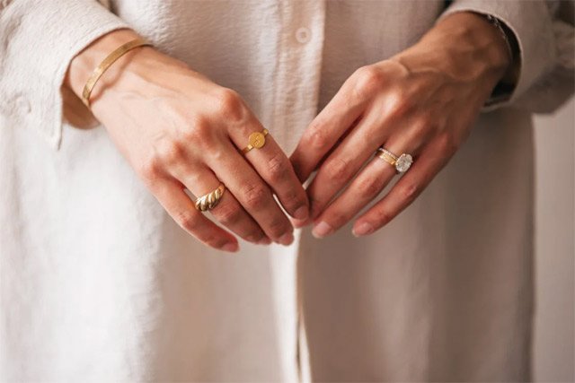 How to Wear Multiple Rings at Once: A Style Guide