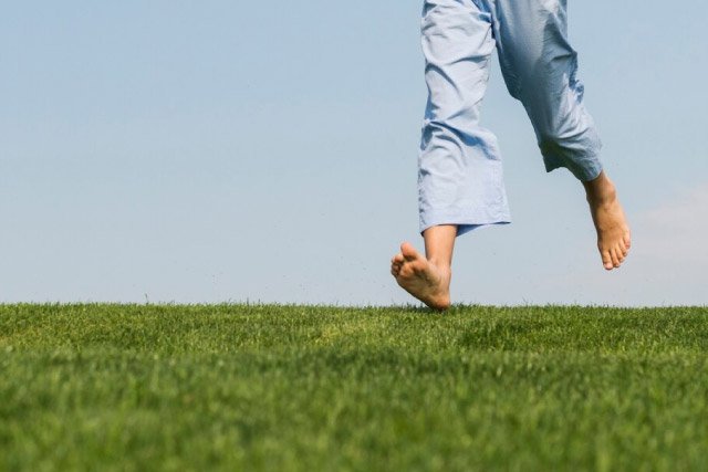 Walking Barefoot: Doing It Right